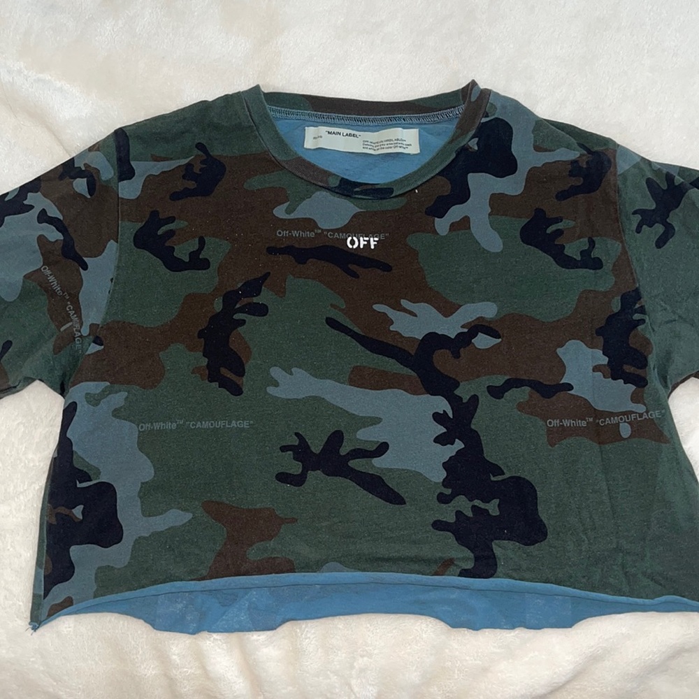 Cropped off white shirt